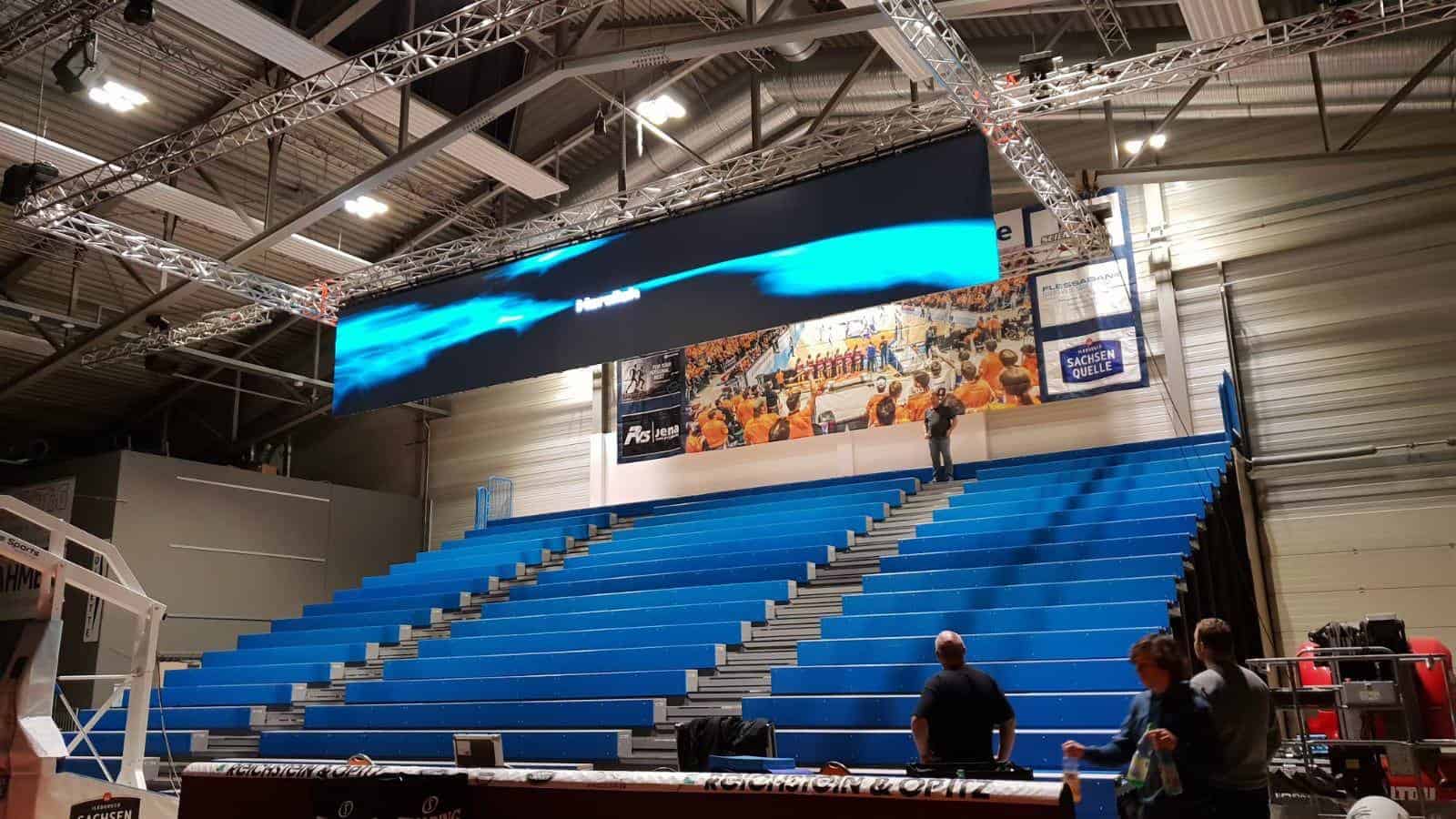 LED Wand Science City Jena Installation Testlauf Jena Sparkassen Arena LedTek Basketball