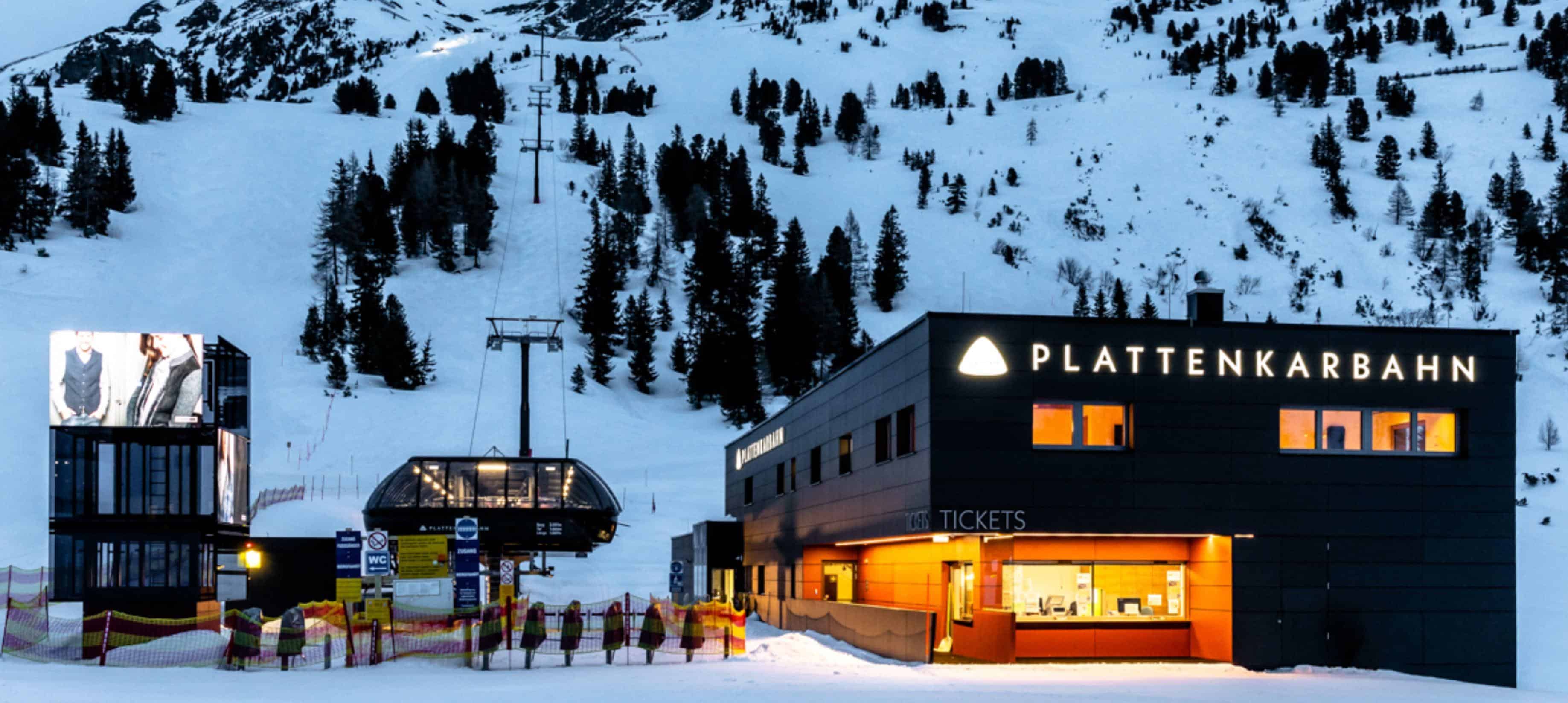 LedTek Hettegger Skilift LED-Wand Plattenkarbahn LED-Installation LED-Turm Hettegger Medientechnik