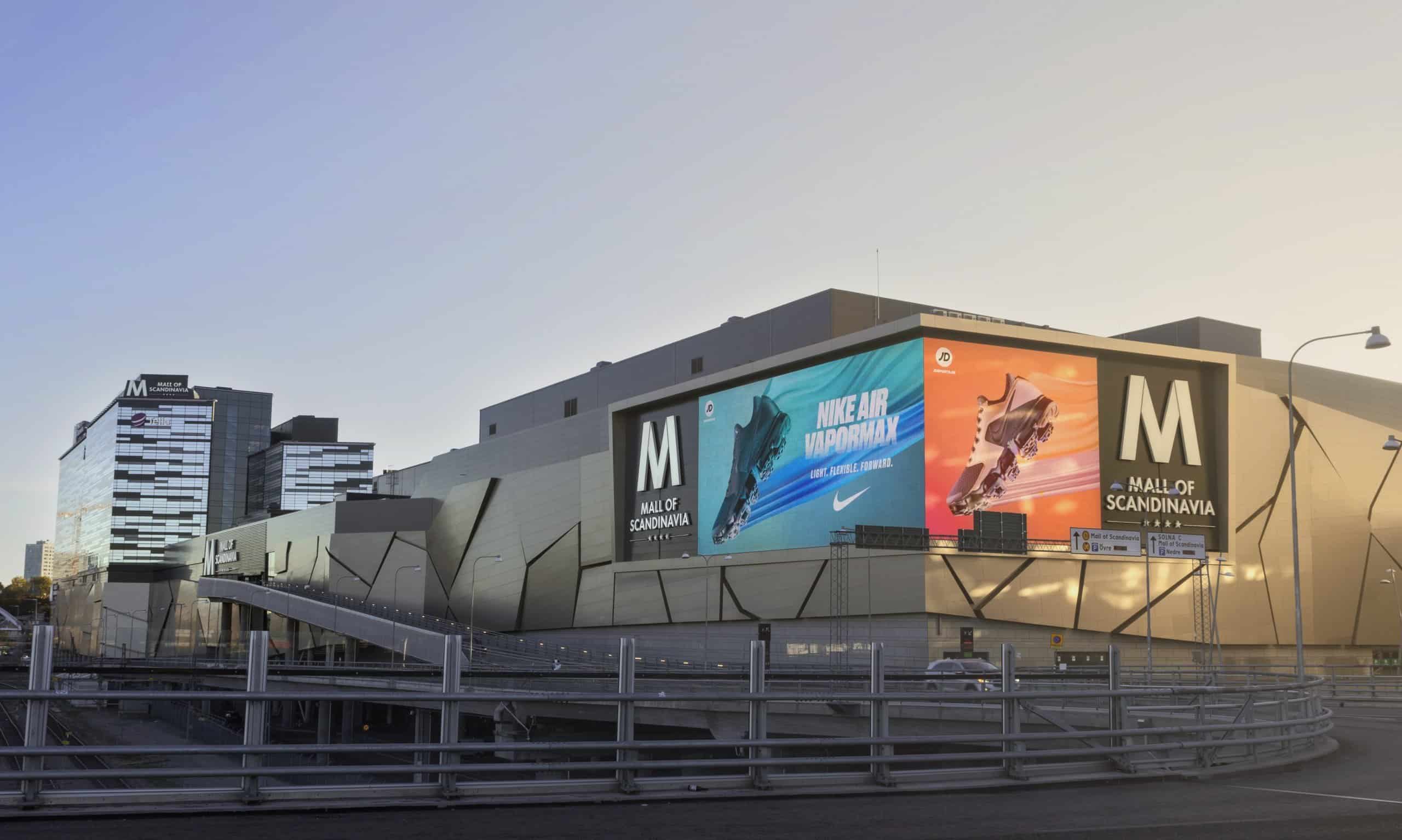 Digitale Außenwerbung an der Mall of Scandinavia LED-Wand DOOH
